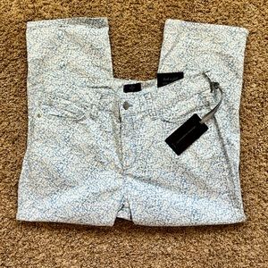 NYDJ blue flower capris New with tags